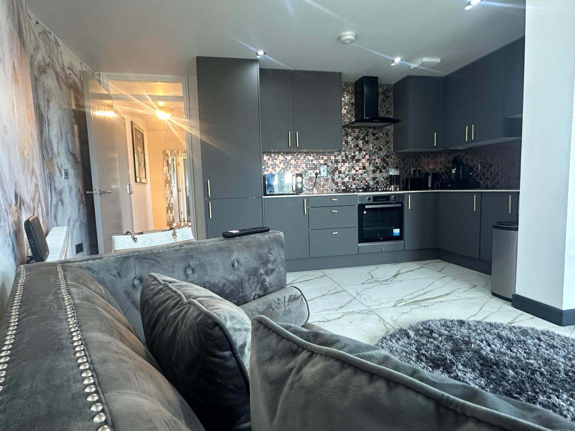 Two Bed Apartment With Balcony Slough,Windsor,Legoland Exterior photo